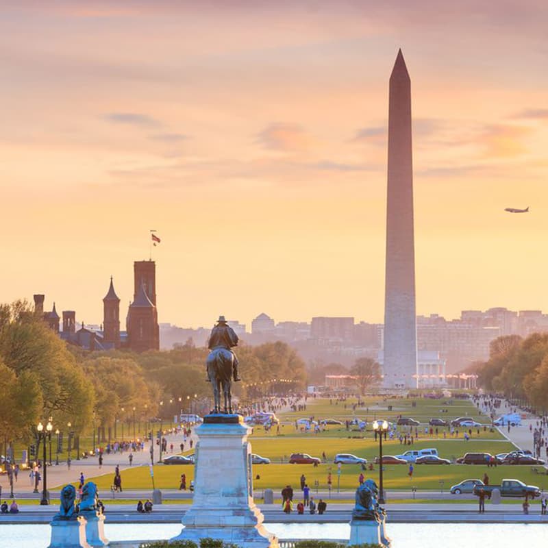 Albertus Magnus College Visiting Washington, DC
